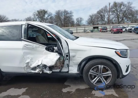 2019 Mercedes-Benz Glc 300 from USA, damaged, VIN WDC0G4JB7KV172805
